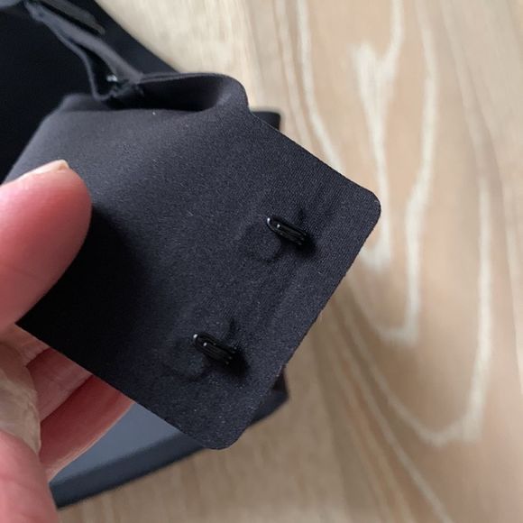 lululemon Hold True Bra Black Sz32C - Picture 8 of 10